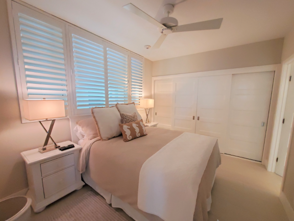 Luxurious Beachfront Condo in Longboat Key Florida - Stunning Gulf Views